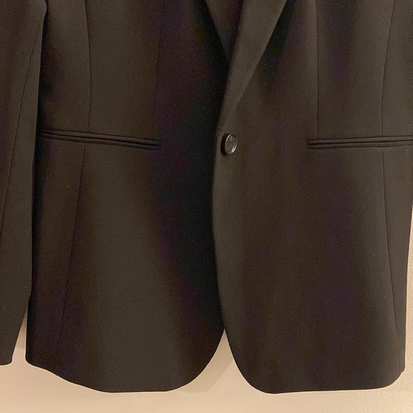 Ann Taylor Black Blazer - size 4P - Petite - Picture 4 of 7